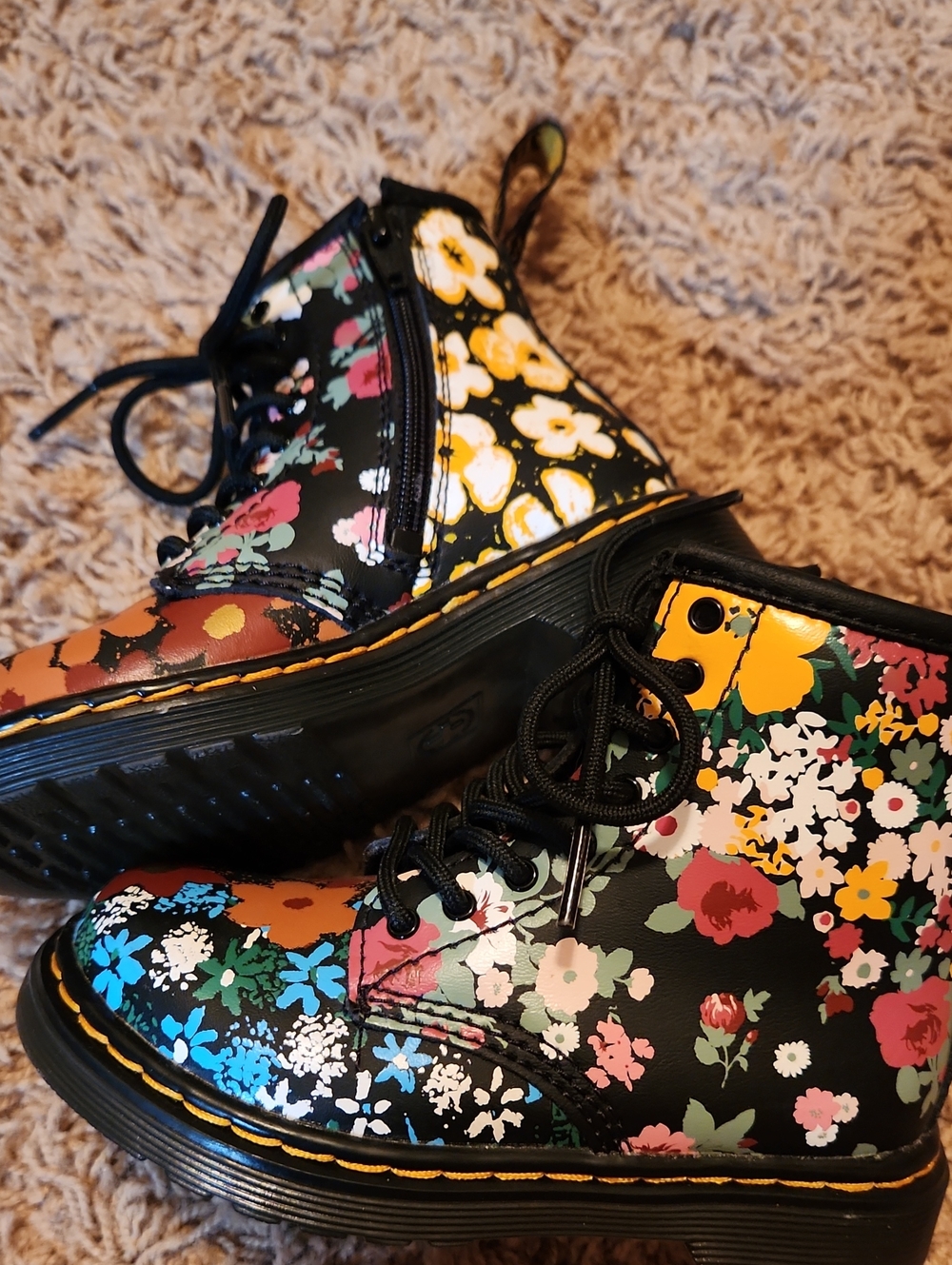 NWOT Dr Martens Black Floral Lace-Up Boots CHILD Size 8